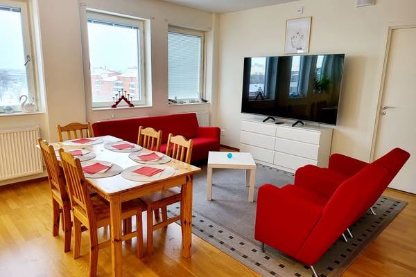 Möblerat rum i Skäggetorp med utsikt
