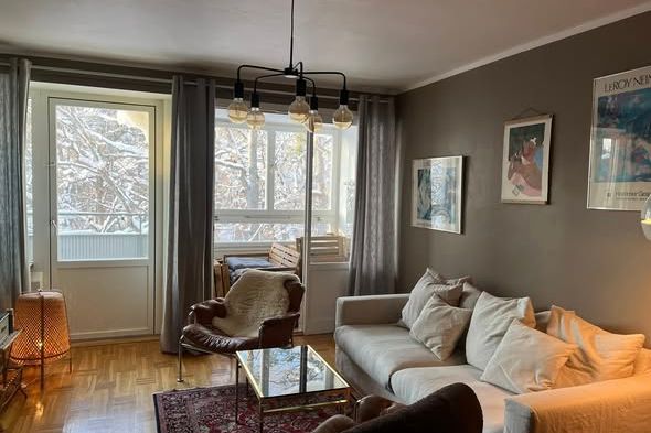 Möblerad 2:a i Sköndal med balkong