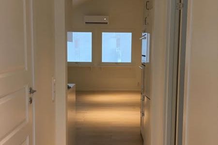 Charmig 2:a med egen gård i Vallentuna