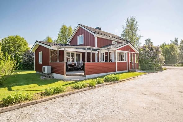 Stort hus med trädgård på Alnö uthyres