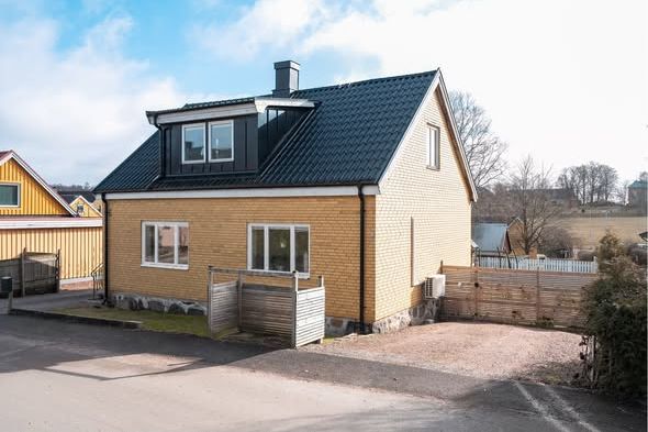 Rymlig villa med 4 sovrum i Ekeby