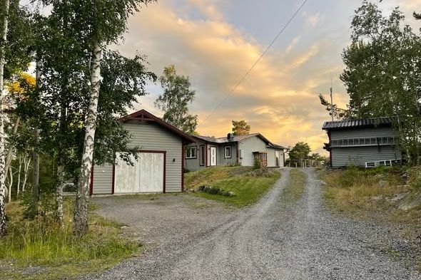Helrenoverat hus i Lervik, Åkersberga