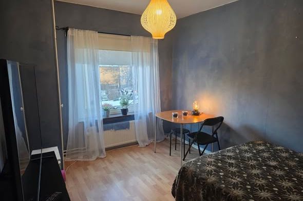 Möblerat rum nära Näckrosen, Solna