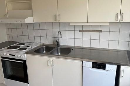 Nyrenoverad 2:a nära Högskolan