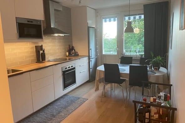 Möblerad etta med balkong i Lund