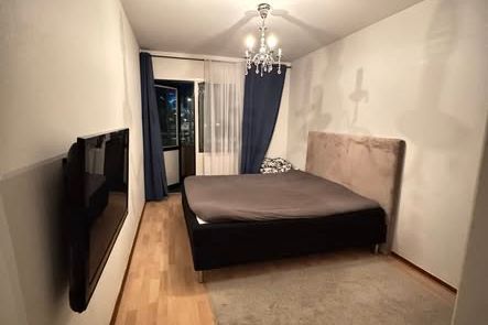 Masterrum m balkong nära Emporia