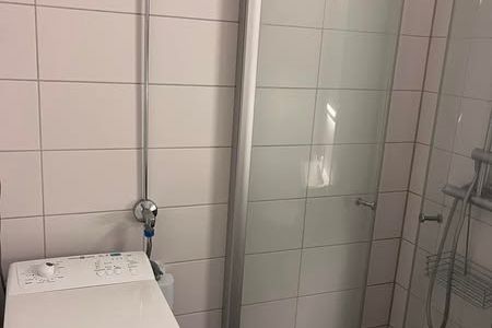Central 2:a med balkong uthyres i Västerås