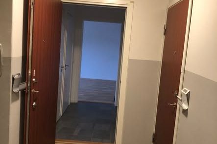 Omöblerad etta uthyres vid Triangeln