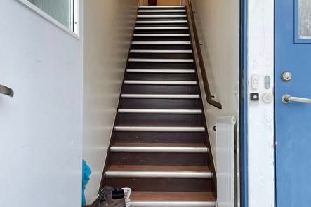 Möblerad etta i Hushaga uthyres flexibelt