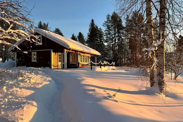 Mysigt hus med havsutsikt uthyres