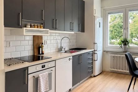 Möblerad 1:a med balkong i Sörby