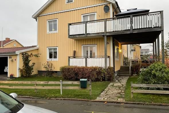 Ljus 4:a med trädgård i Rosenlund