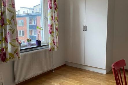 Rum uthyres i lugna Sköndal