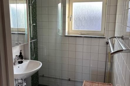 Ljus 2:a med balkong nära Chalmers