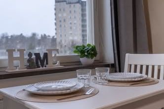 Möblerad 1:a med balkong i Bandhagen