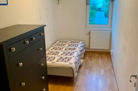Rum 10 kvm i Bredäng – 4500 kr