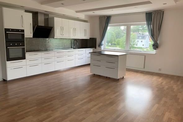 Ljus och rymlig 2:a i Frufällan