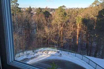 Etta 18 kvm vid SU – 4000 kr ink el