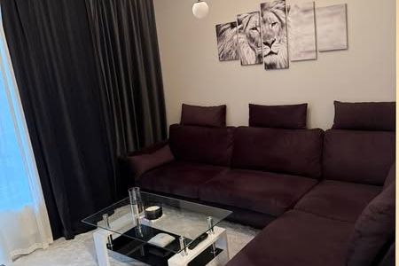 2:a i Vega – nära tåg och butik