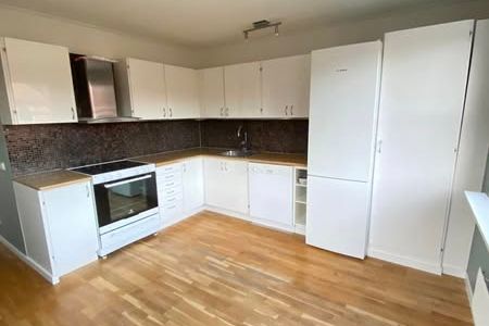 Renoverad radhuslägenhet i lugna Tumba
