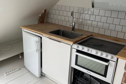 Charmig 2:a på Väster med trädgård