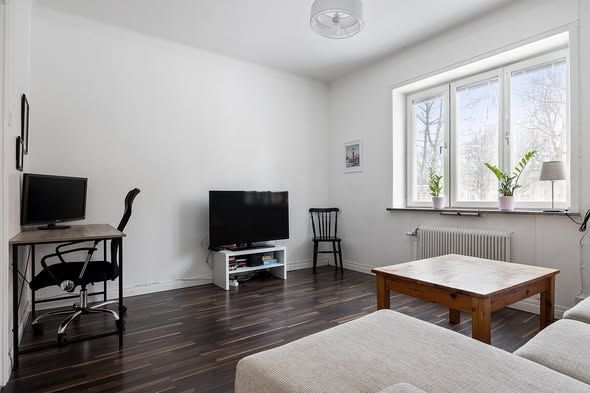 Möblerad 2:a i centrala Södertälje