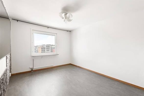 Smart 1:a nära pendeln i Sollentuna