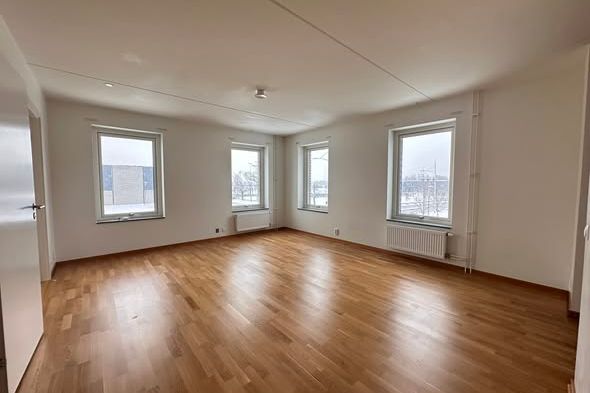 Rymlig 4:a med förstahandskontrakt