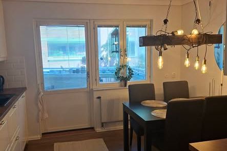 Möblerat rum i Skarpnäck nära T-bana