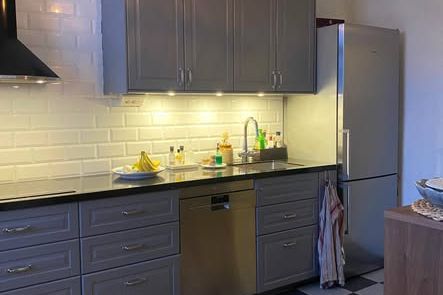 Rymlig 2:a i Stenstan uthyres