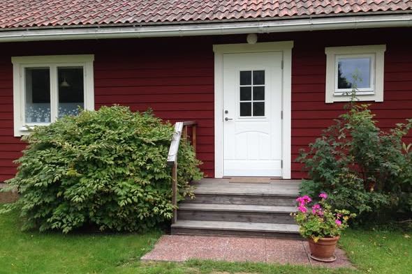 Möblerad gårdslägenhet i Hosjö