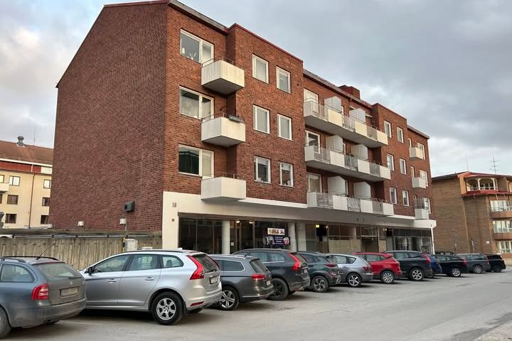 Stor 2:a med balkong i Östersund