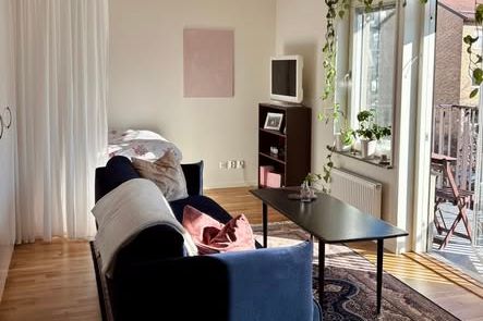 Nybyggd 2:a i Bandhagen m. balkong