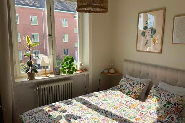 Ljus 2:a i Fålhagen nära Centralen