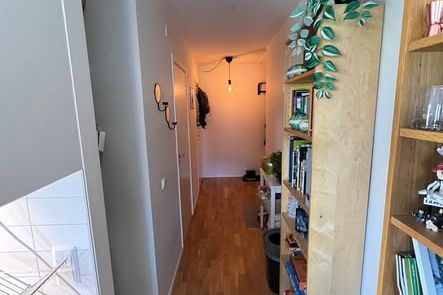 Möblerad 2:a i Bandhagen nära T-bana