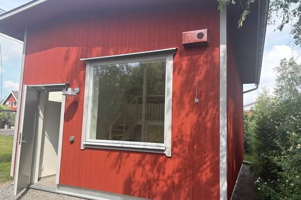 Modernt Attefallshus i Tyresö