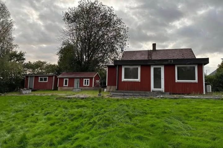 Mysigt hus uthyres i Ekeby med tomt