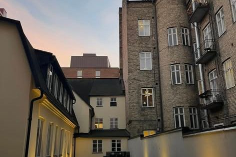 Möblerat rum i sekelskifte nära Malmö C