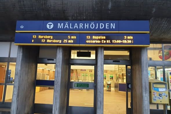 Charmig 1:a i Mälarhöjden nära T-bana