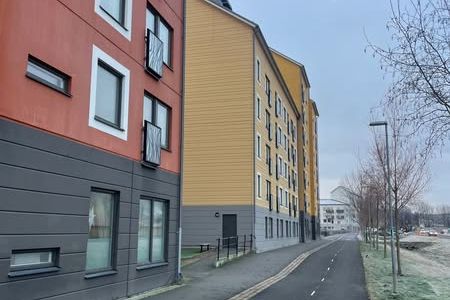Charmig 2:a nära natur, city & Volvo