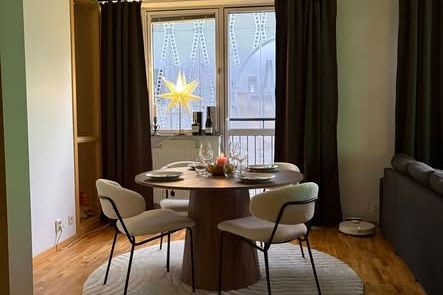 Stilren 2:a med glasvägg i centrala Borås