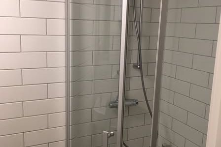 Möblerad 2:a i Helenelund med p-plats