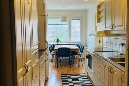 Nyrenoverad 3a i centrala Väsby