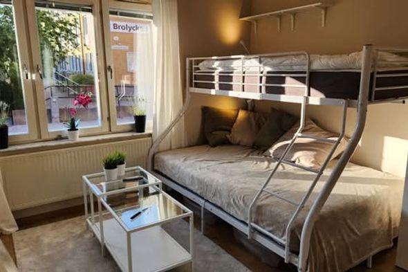 Möblerad 1:a på Väster – Nära Centralen