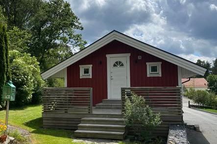Mysig möblerad stuga i Knipared