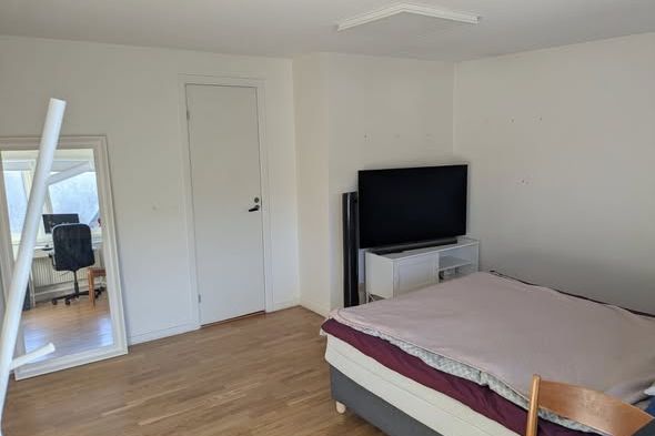 Ljust 25 kvm rum i Lundby nära Volvo