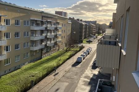 Möblerad 1:a nära Kronprinsen uthyres