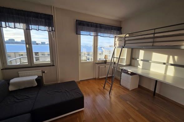 Möblerat rum med balkong nära Chalmers