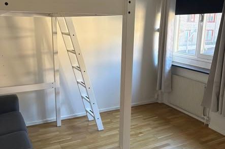 Rum i Almedal med egen ingång, WiFi