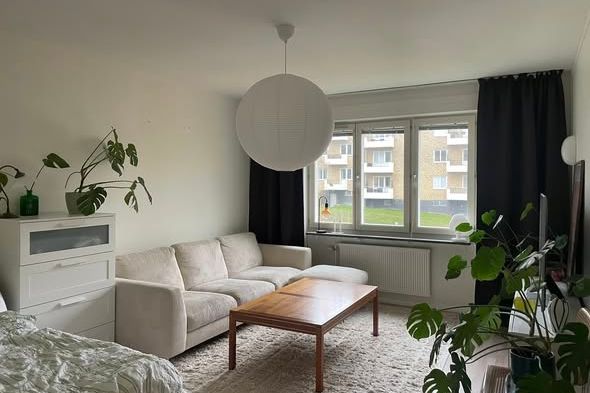 Mysig etta i Västberga, möblerad uthyres